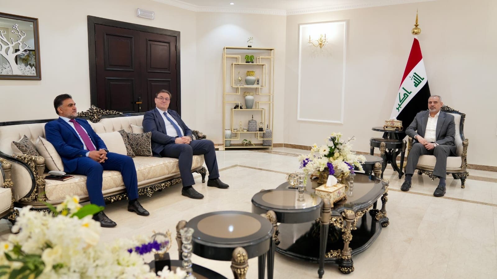 Faihan Discusses Expanding Cooperation with Austrian Ambassador