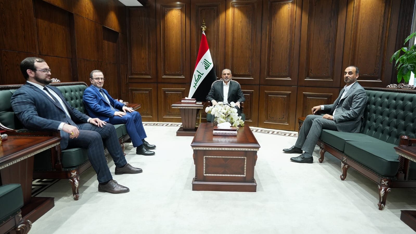 First Deputy Speaker Discusses Energy and Investment Cooperation with Russian Ambassador